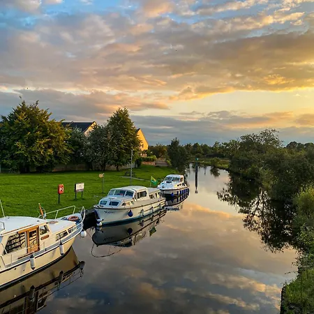 Holiday home Leitrim Quay - Riverside 1 *